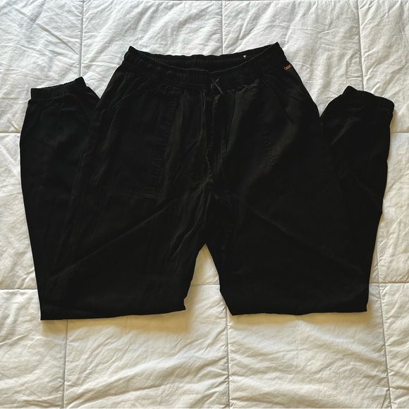 Victoria’s Secret PINK Jogger - Picture 1 of 3